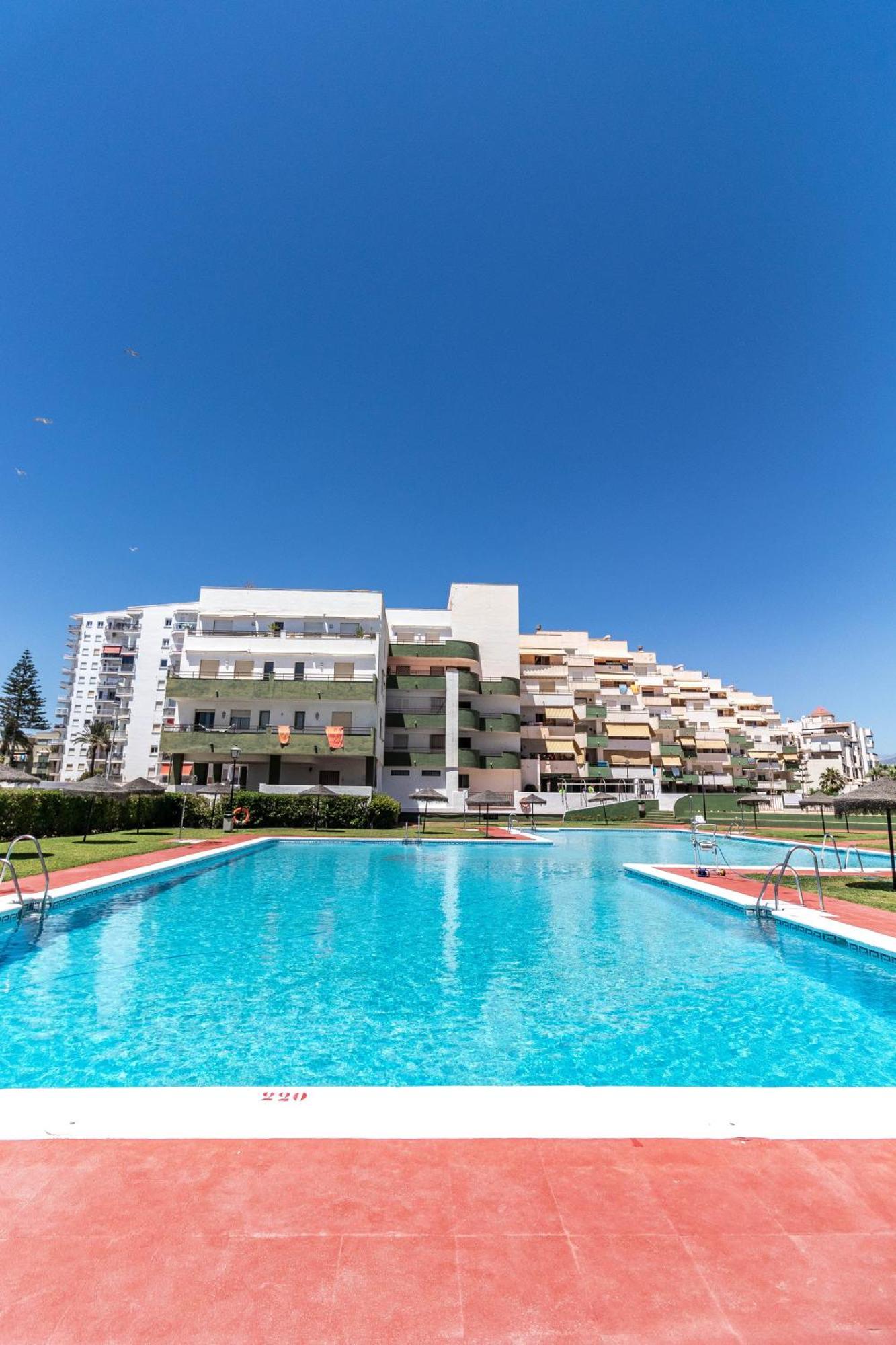 Rentitspain Moderno Apartamento Calaverde Frente Al Mar サロブレーニャ エクステリア 写真